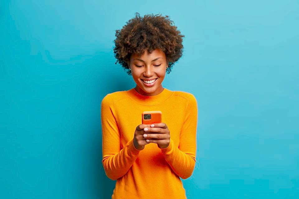 The Best Dating App Make the First Move - Bee’s Knees of Bumble